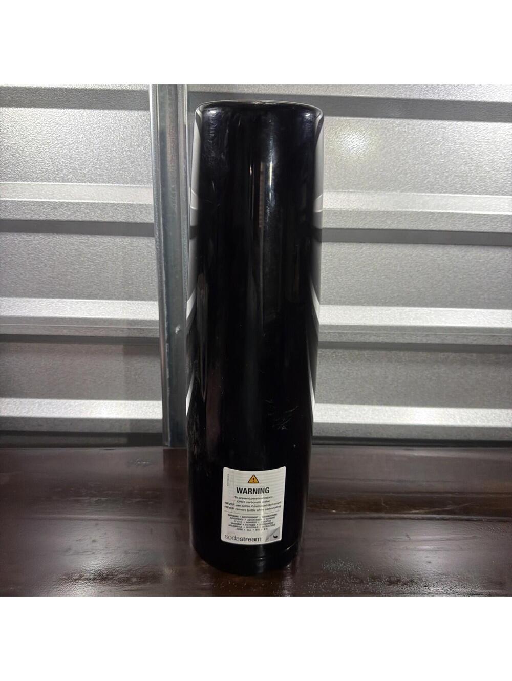 SodaStream SPT-001 Sparkling Water Machine  Black Good Condition No CO2 *